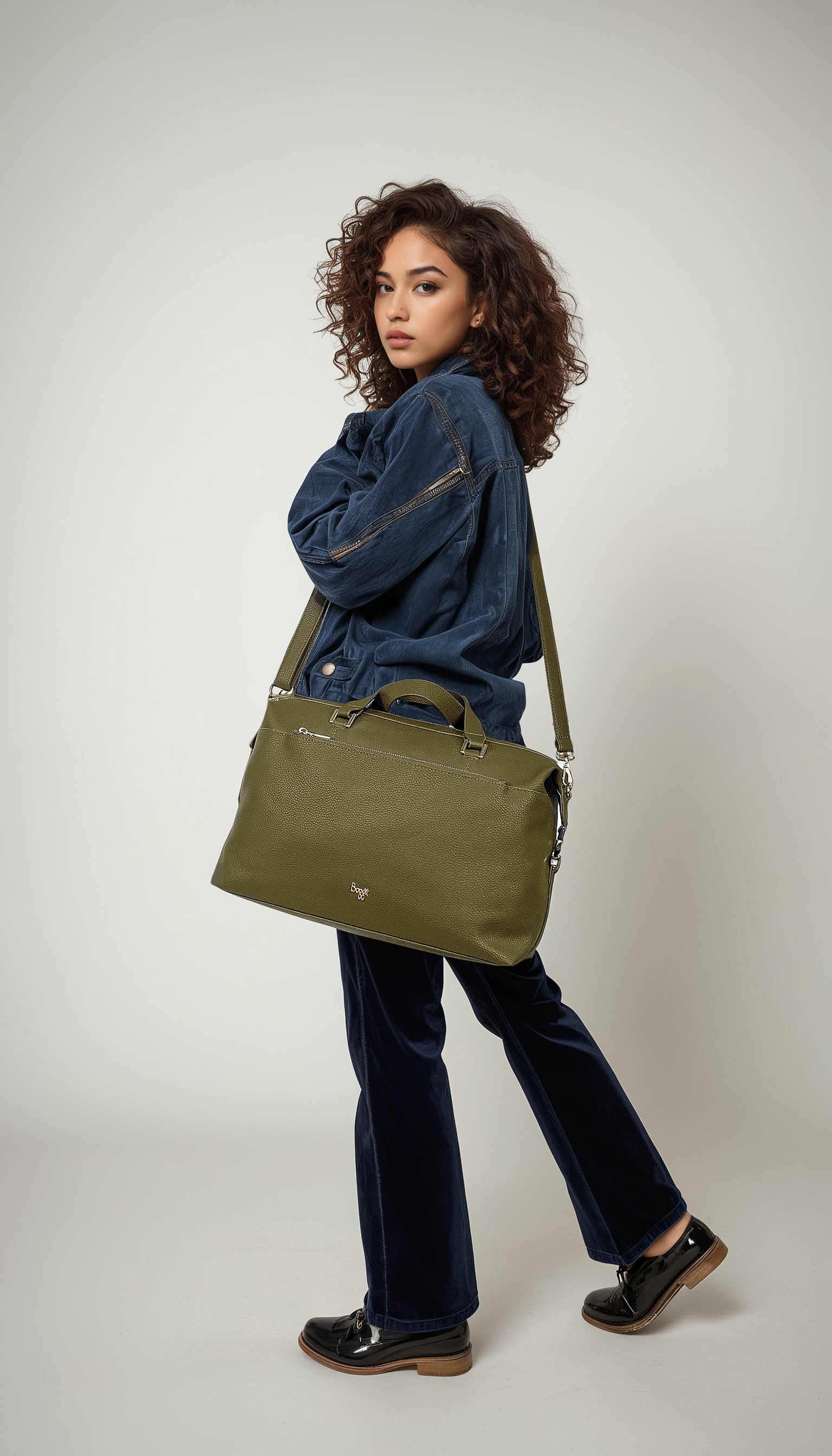 Traveler Green Large Duffel Bags