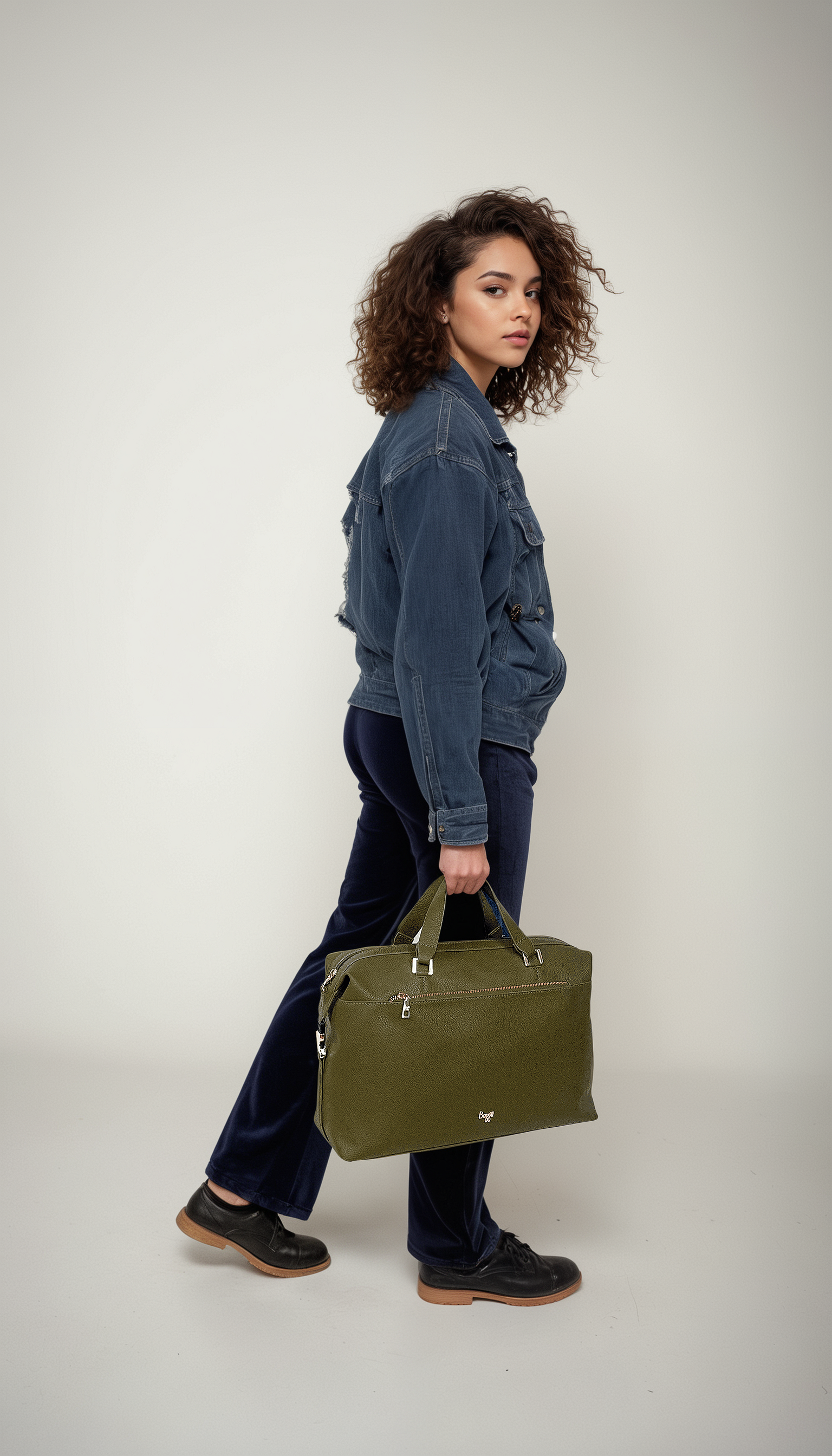 Traveler Green Large Duffel Bags