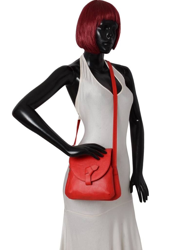 Dalien Red Small Saddle Bag